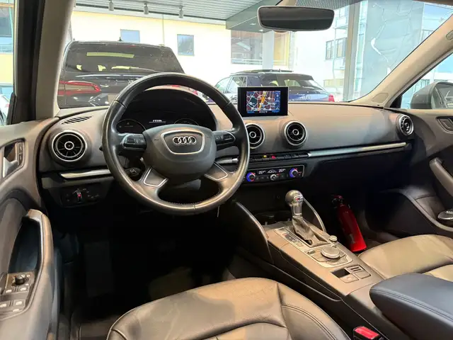 Audi A3 view 9