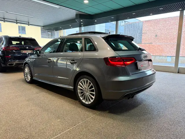 Audi A3 view 4