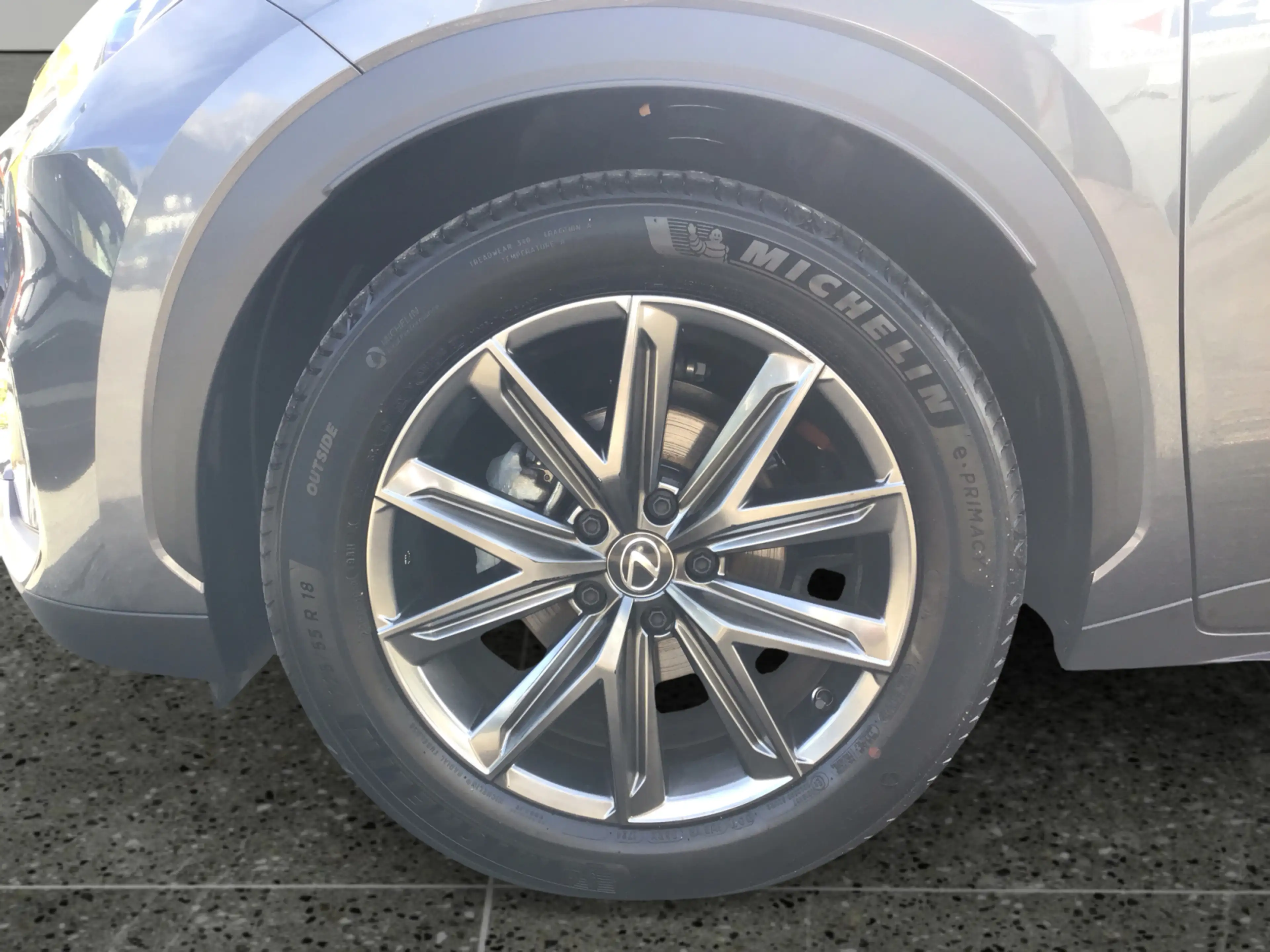 Lexus LBX Elegant CVT 4x4 Anhängerkupplung! — photo 15
