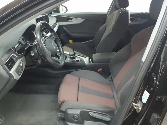 Audi A4 view 8