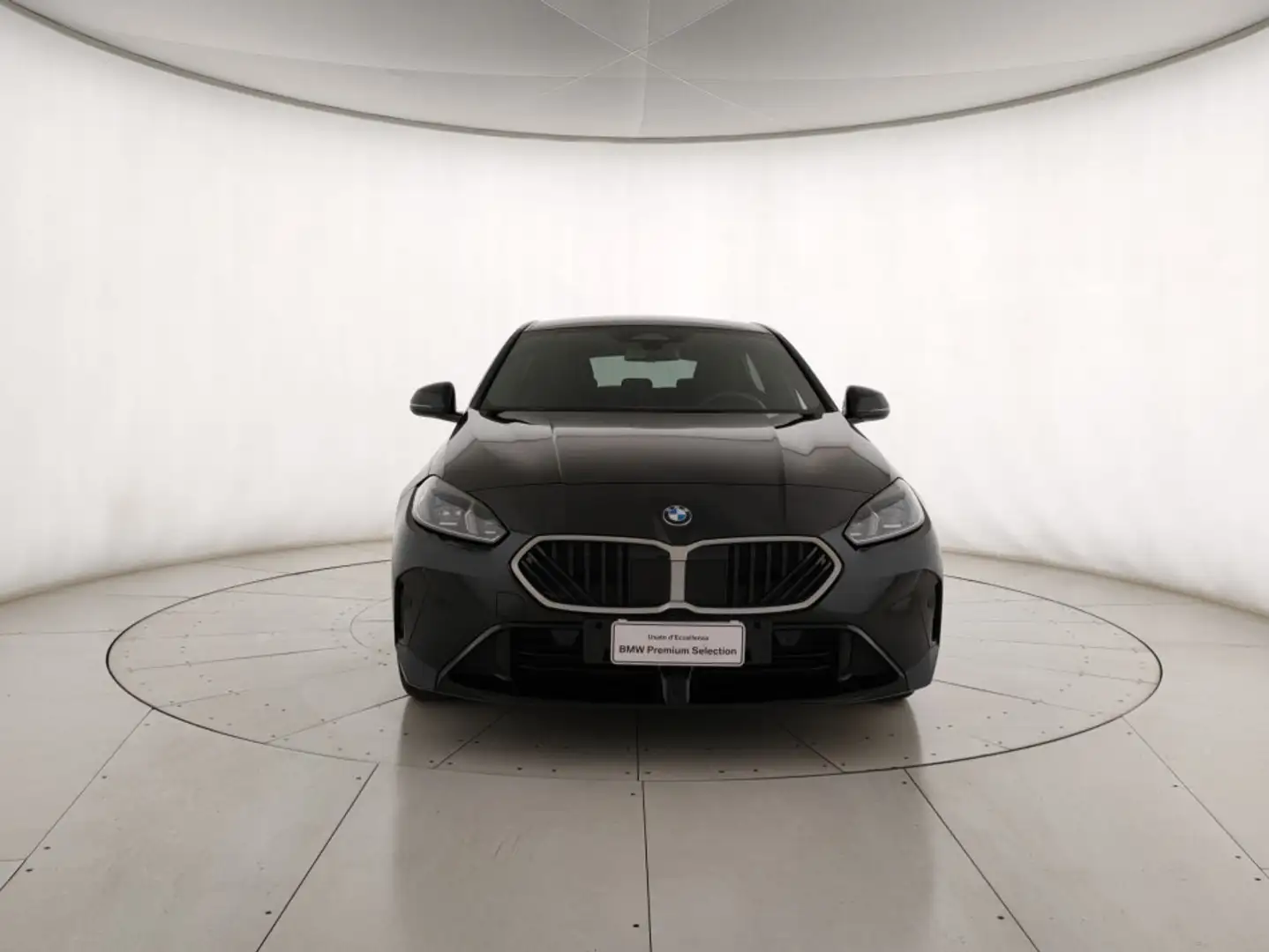 BMW 118 118d MSport auto Schwarz - 2