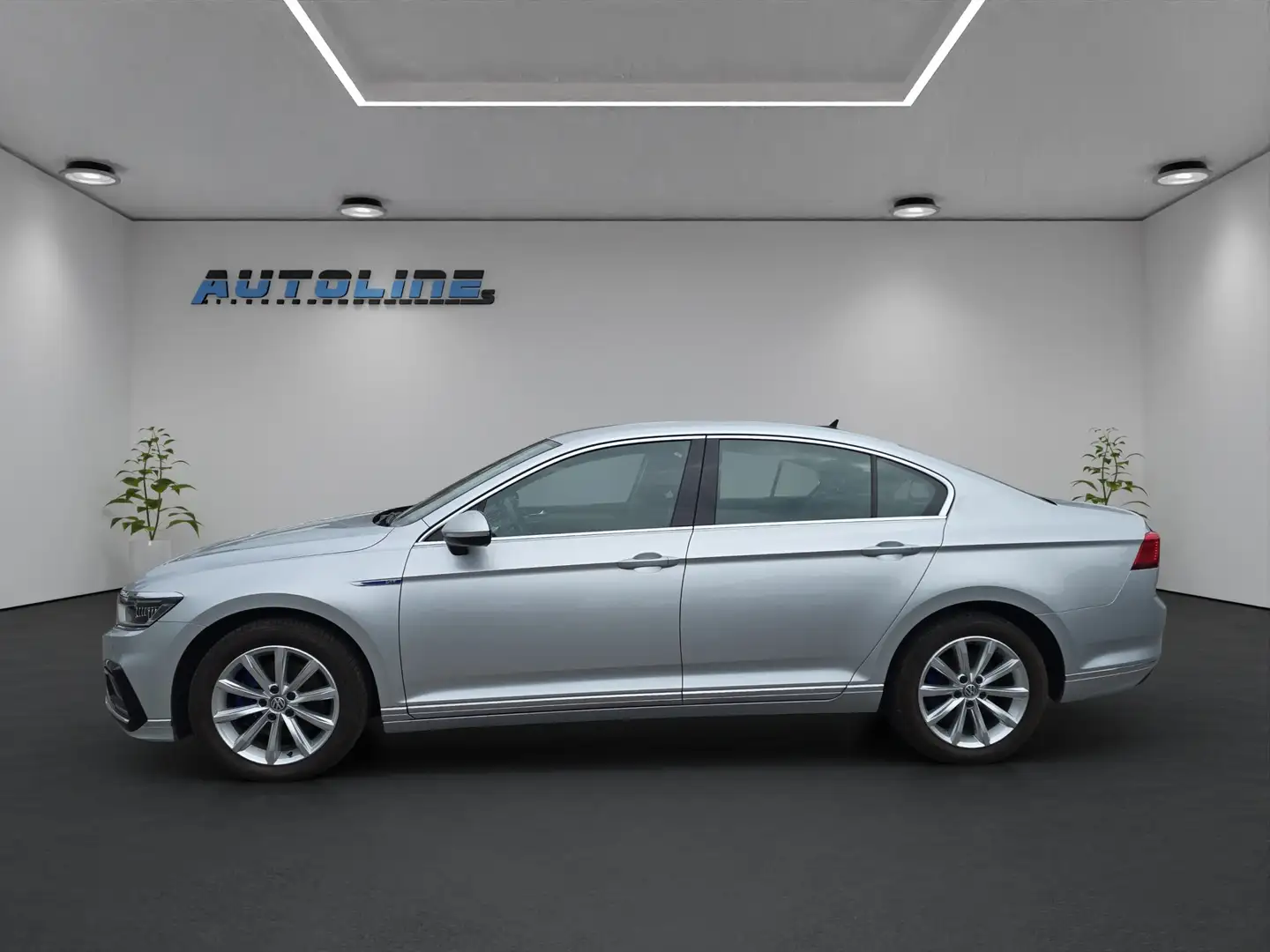 Volkswagen Passat 1.4 GTE DSG *KEYLESS* *NAVI* *KAMERA* *MATRIX-LED* Grau - 2