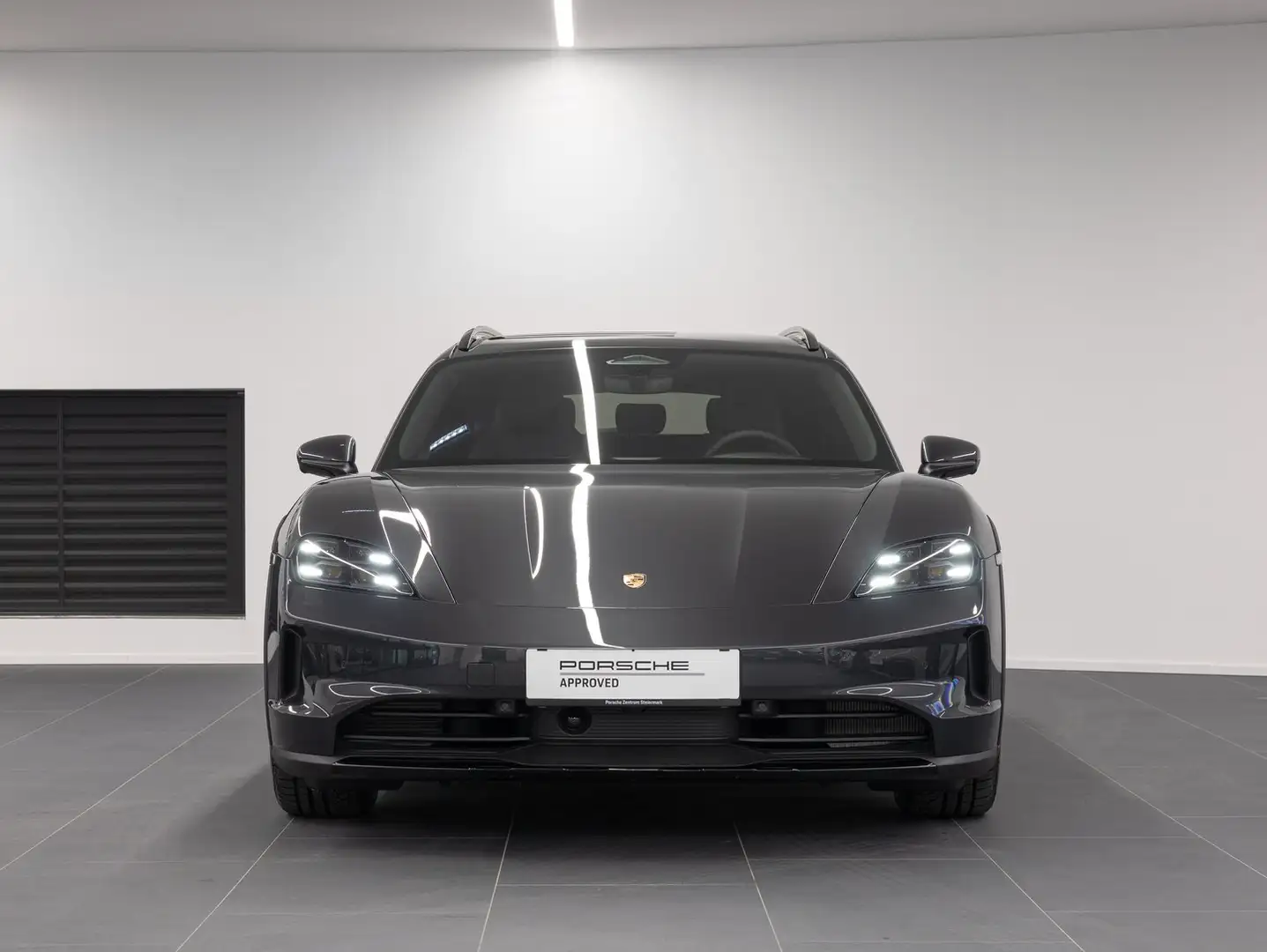 Porsche Taycan 4 Cross Turismo Grau - 2