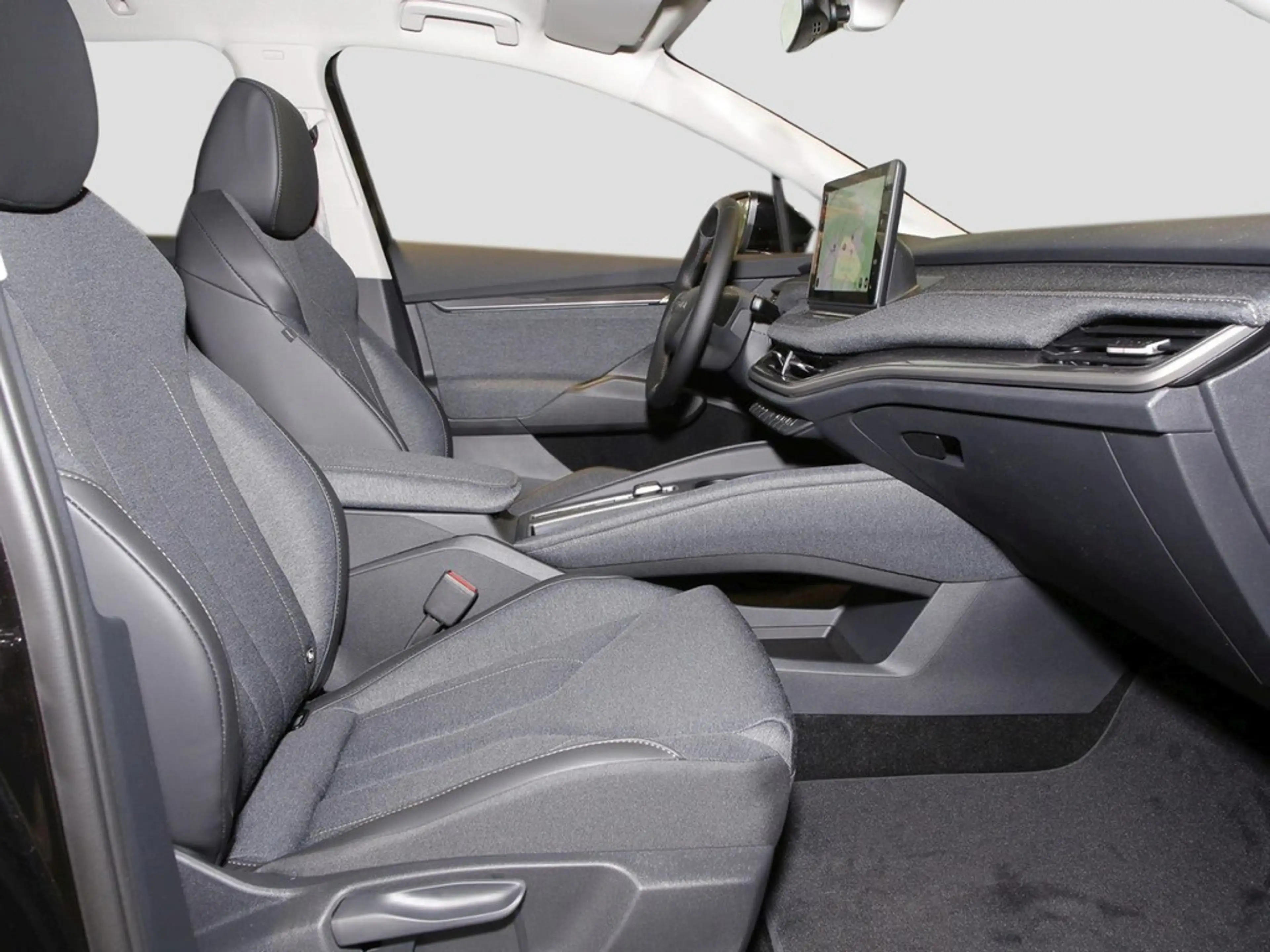 Skoda Elroq Selection 85 UPE 50.050 19" AHK Wärmepumpe — photo 8