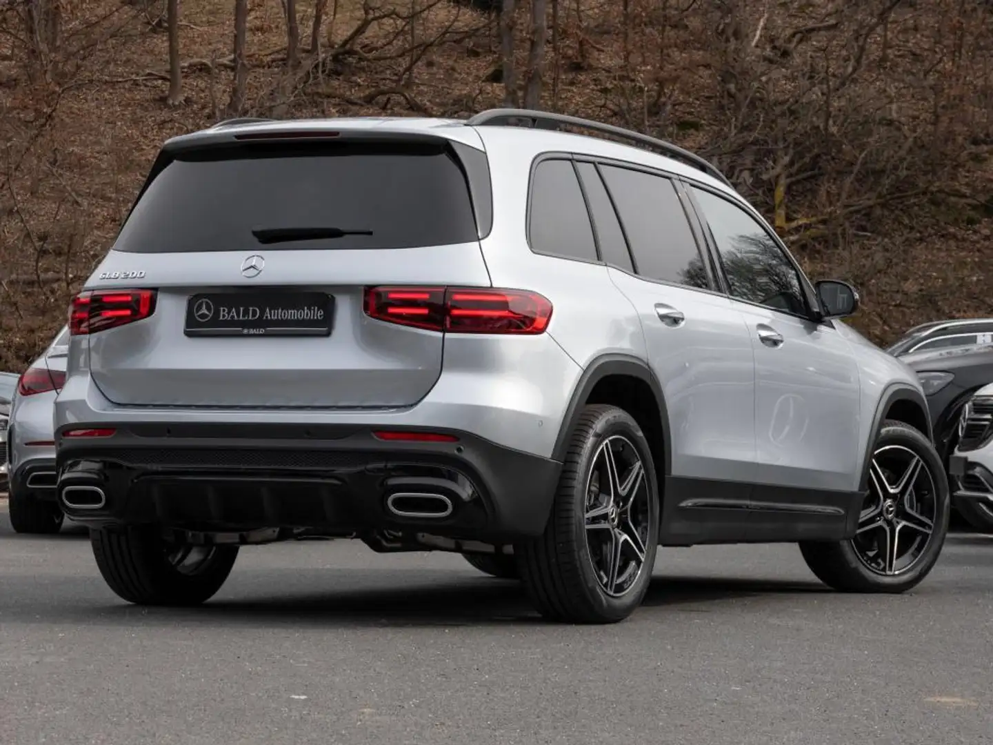 Mercedes-Benz GLB 200 AMG-Advanced+/ILS/Pano/360/Easy/Night/19 Silber - 2