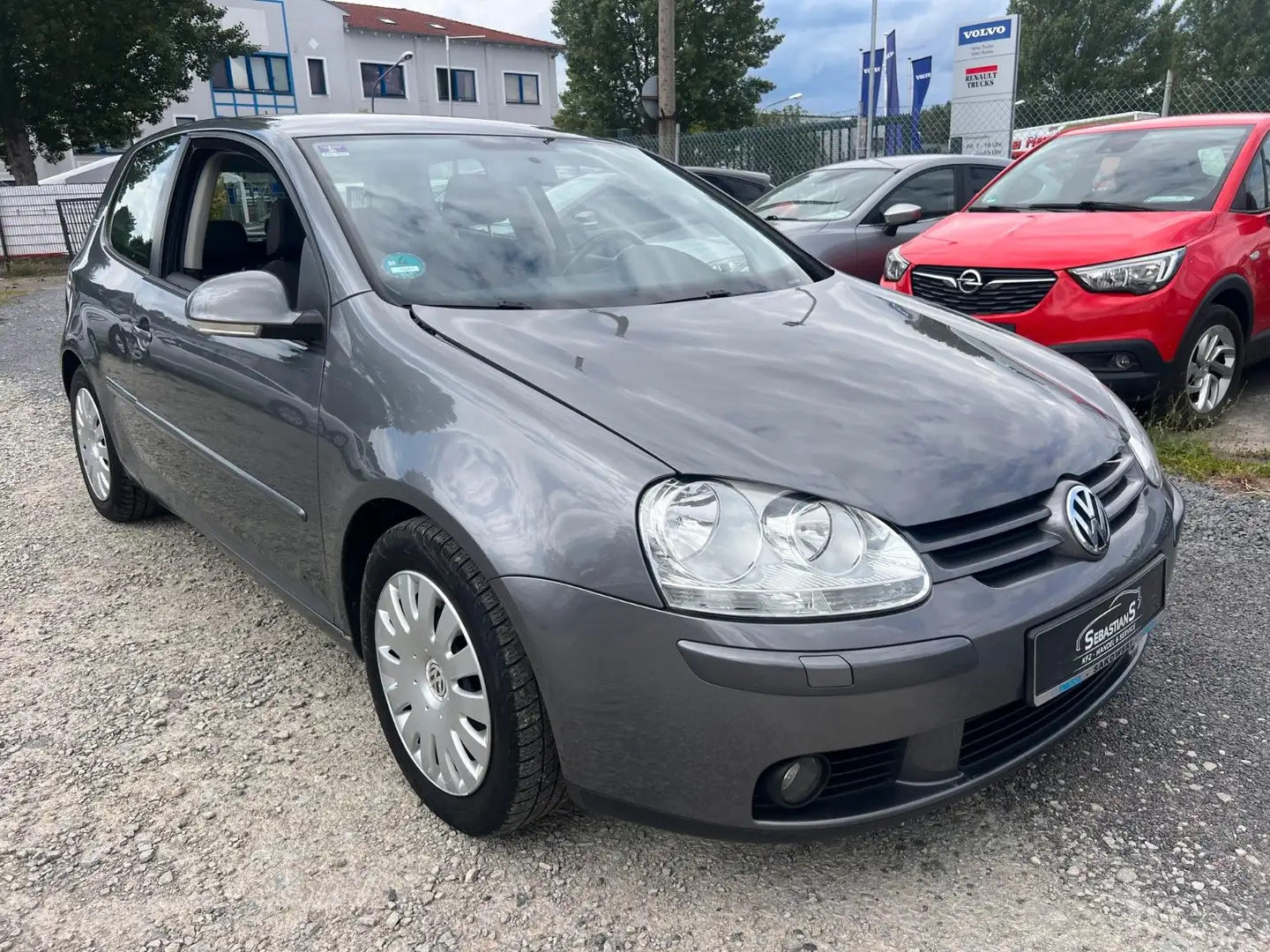 Volkswagen Golf 1.6 Klimaauto. SHZ Tüv Gri - 1