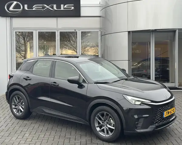 Lexus LBX 2WD STOELVERW STUURVERW PARK-SENSOR BLIND-SPOT CAR