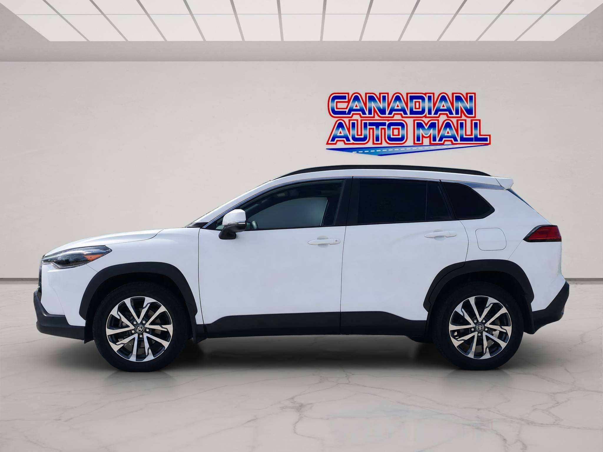 2023 Toyota Corolla Cross XLE AWD, NAV, ROOF, LEATHER, 75K! — снимка 1