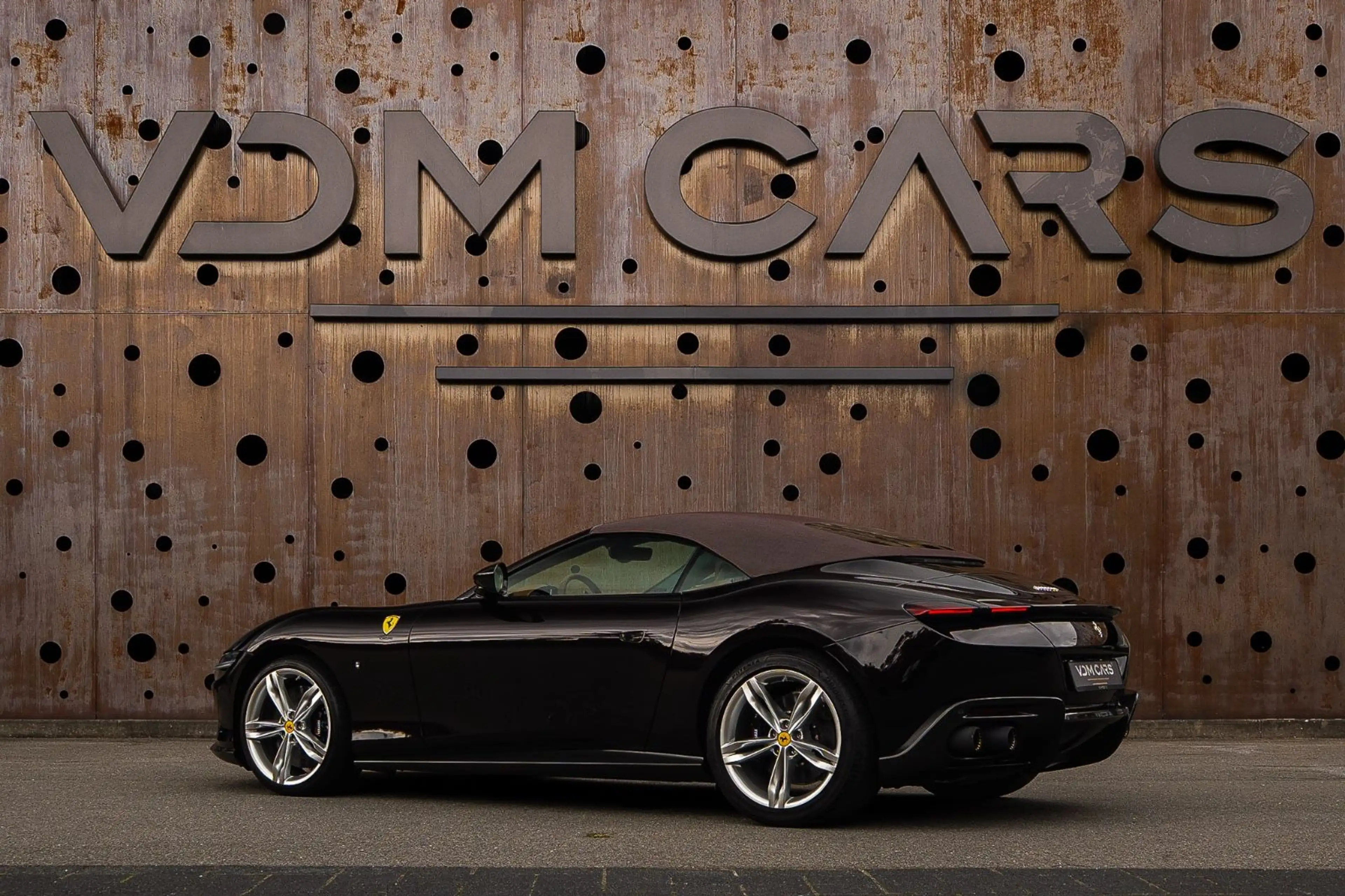 Ferrari Roma Spider *SPECIAL COLOR*VENT*VOLL*LP €345.000 — photo 3