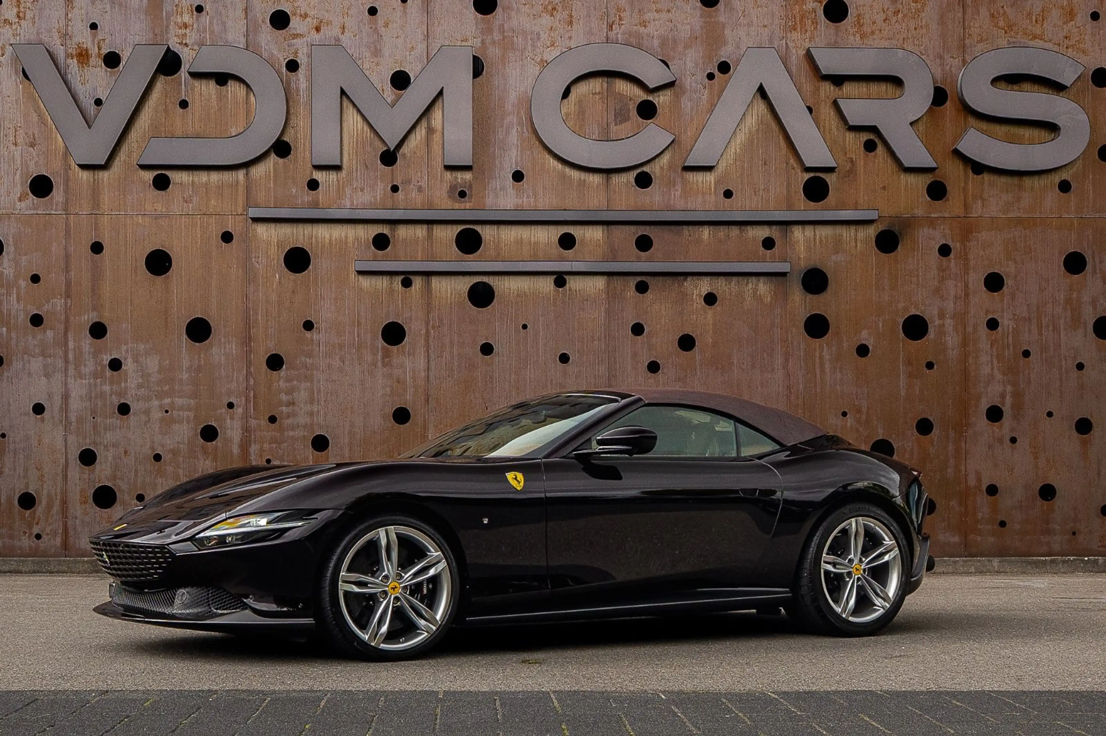 Ferrari Roma Spider *SPECIAL COLOR*VENT*VOLL*LP €345.000 — photo 2