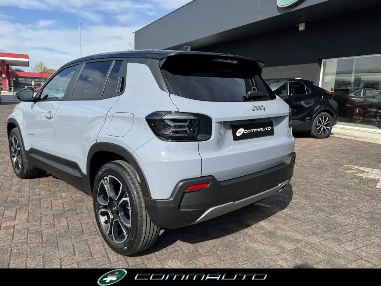 Jeep Avenger 1.2 Turbo 110 CV MHEV Summit 6