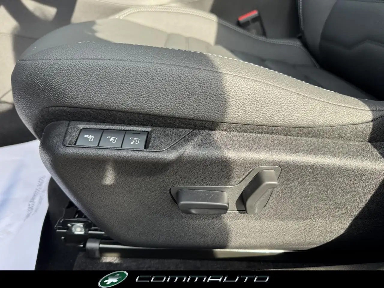 Jeep Avenger 1.2 Turbo 110 CV MHEV Summit 13