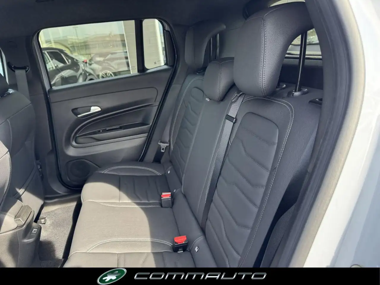 Jeep Avenger 1.2 Turbo 110 CV MHEV Summit 26