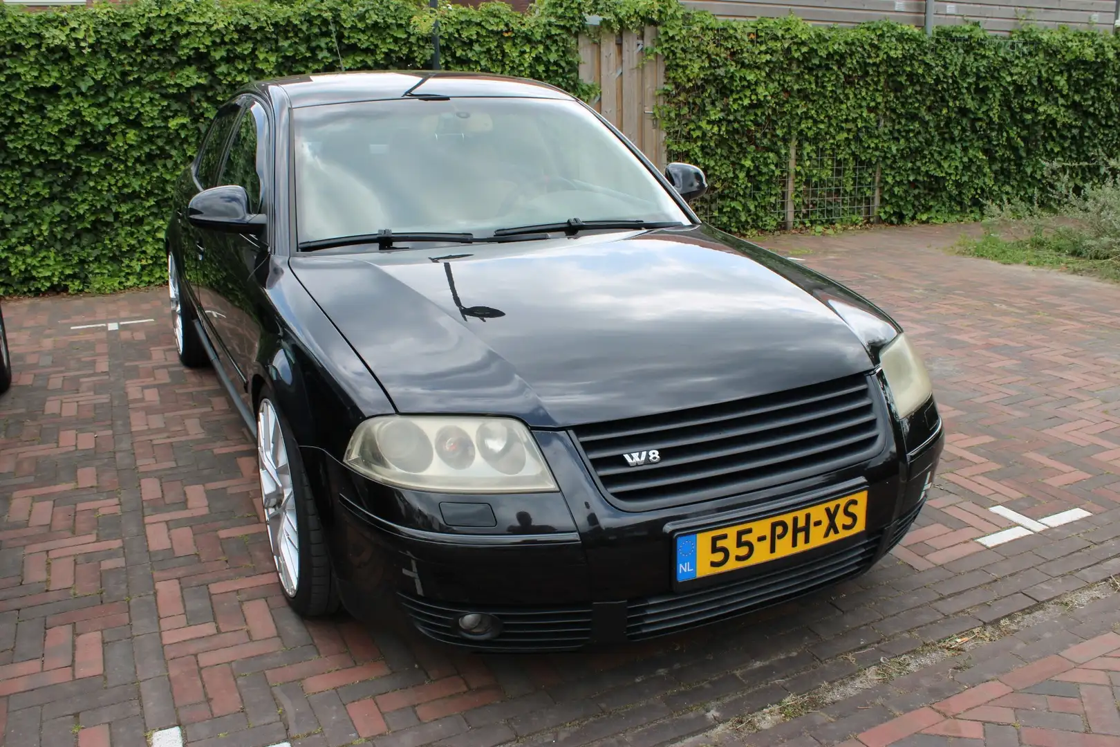 Volkswagen Passat 4.0 W8 4Motion Zwart - 2
