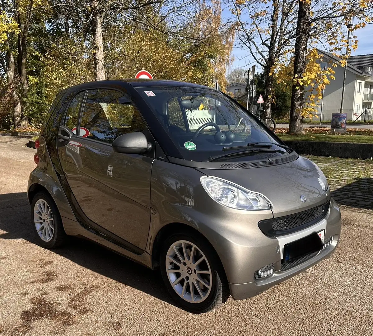 smart forTwo Micro Hybrid Drive 52 kW (451.380) Schwarz - 1