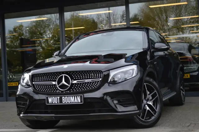 Mercedes-Benz GLC 250 Coupé 4MATIC AMG Led Leder Dak Burmester Camera Ke