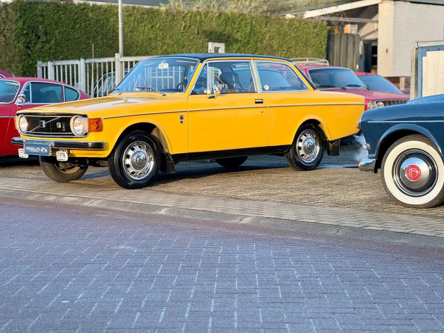 Volvo 142 De Luxe gerestaureerd in prachtige kleurstelli Giallo - 1