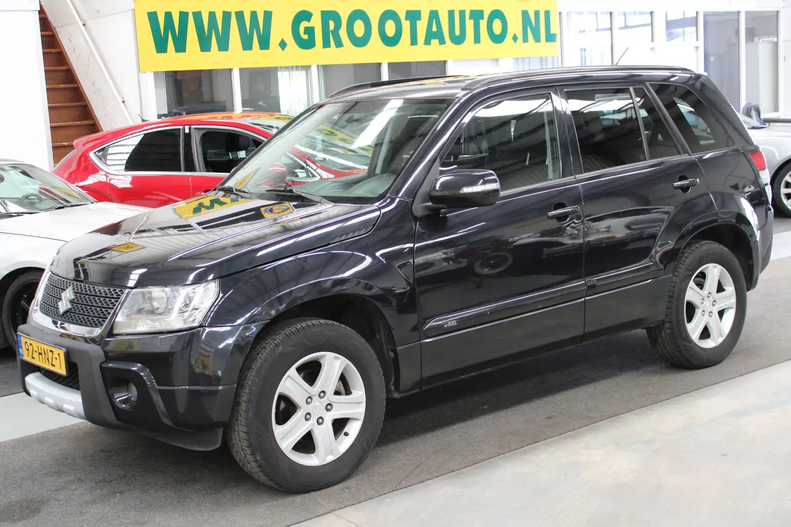 Suzuki Grand Vitara 2.0-16V Exclusive MOTOR TIKT Airco, NAP, Stuurbekr Černá - 1