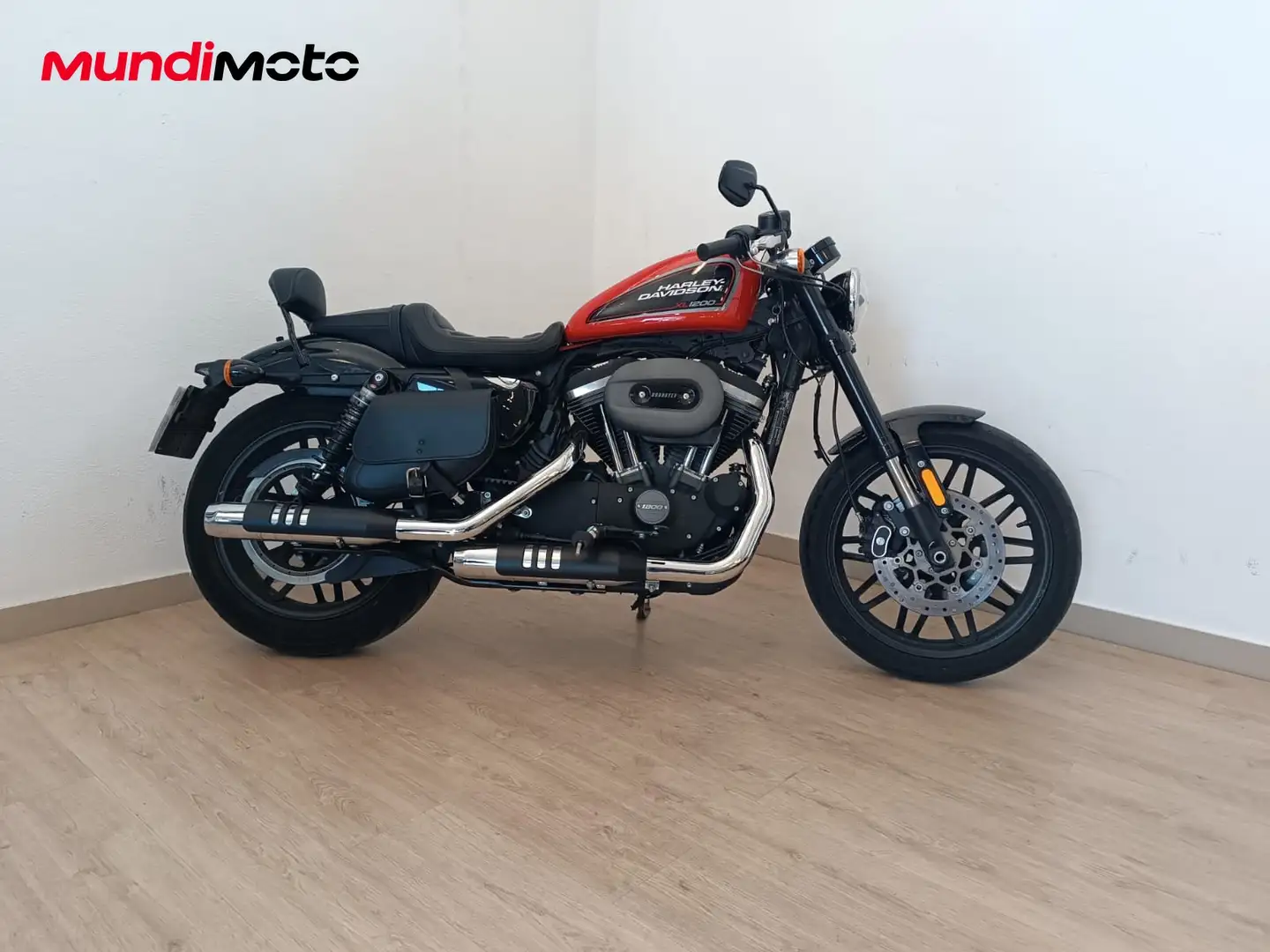 Harley-Davidson Roadster - 1
