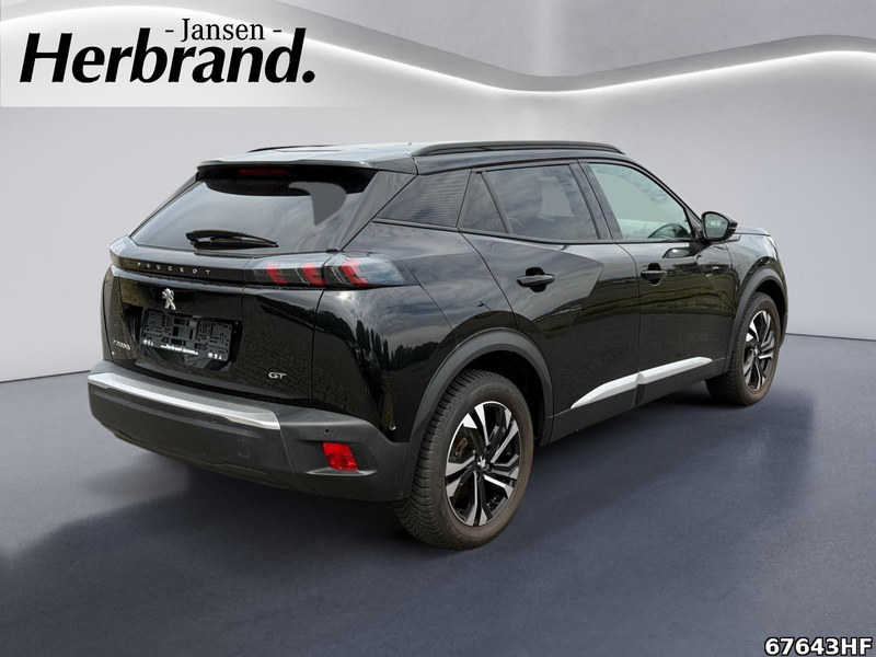 Peugeot e-2008 GT — photo 3