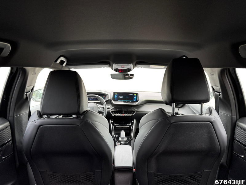 Peugeot e-2008 GT — photo 14