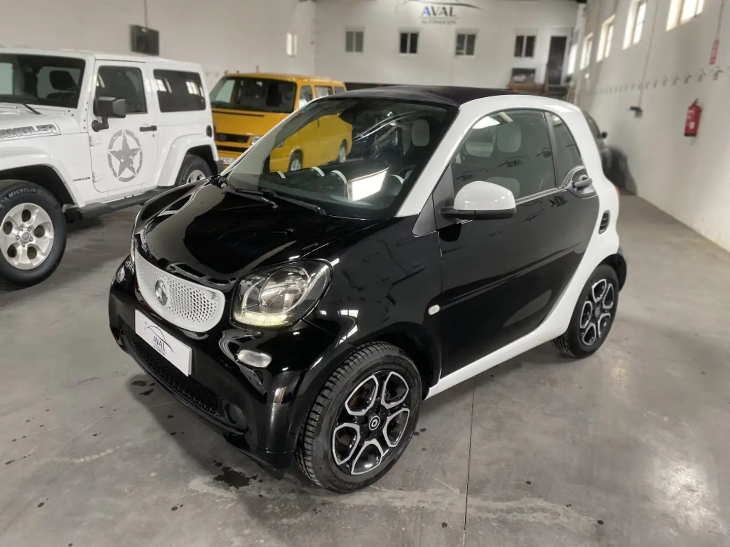 smart forTwo Cabrio 52 Prime Aut. Noir - 1