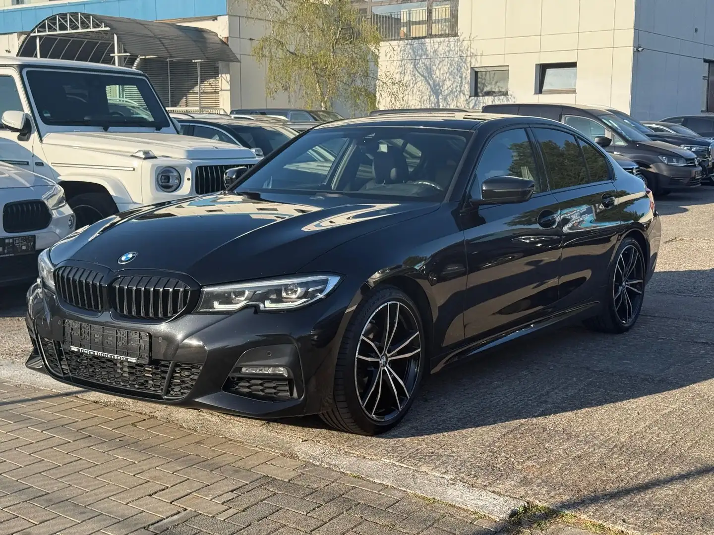 BMW 320 d M Sport/Nappaleder/LED/1Hand/TOP Schwarz - 2