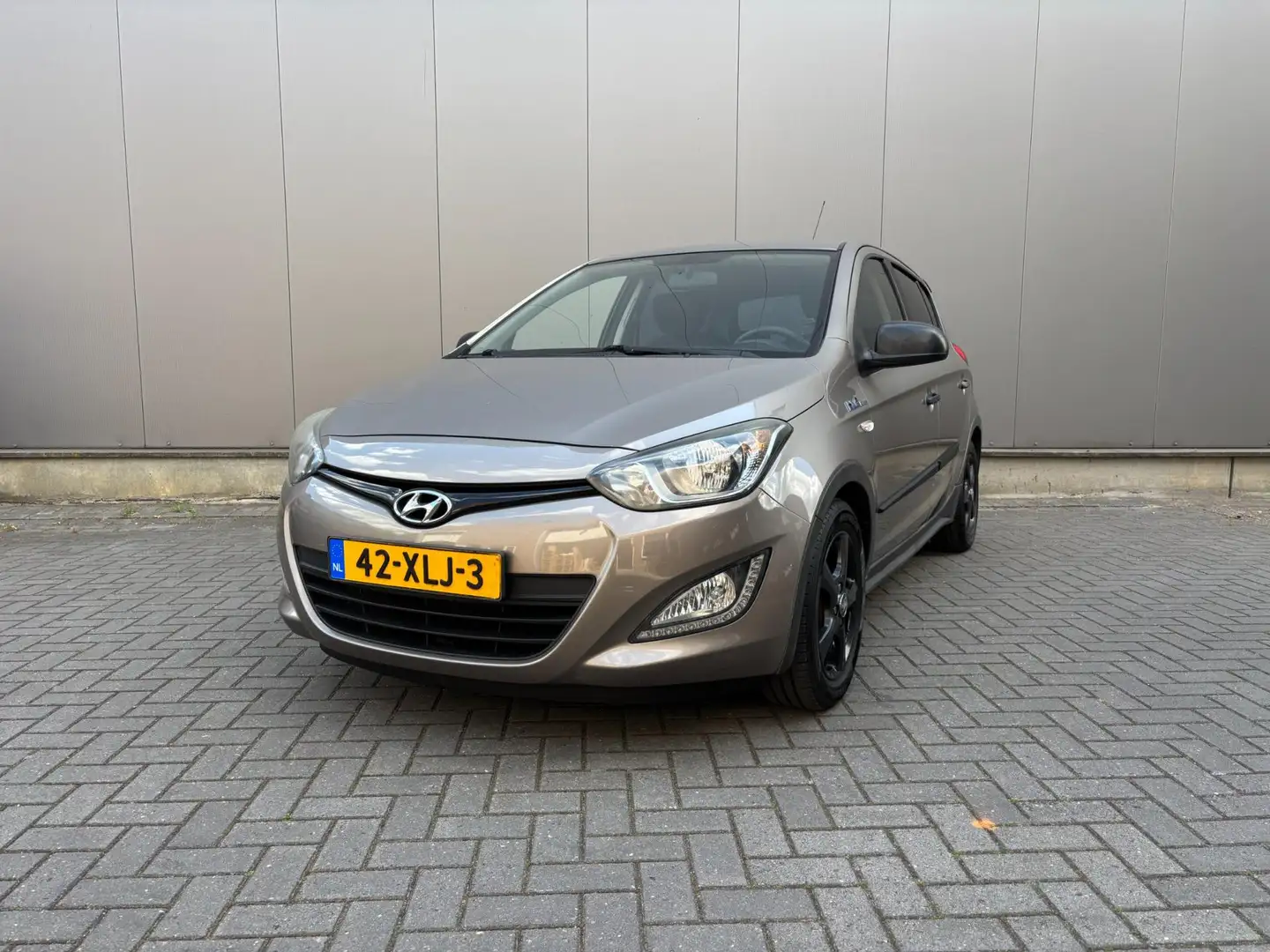 Hyundai i20 1.2i First Edition Marrone - 1