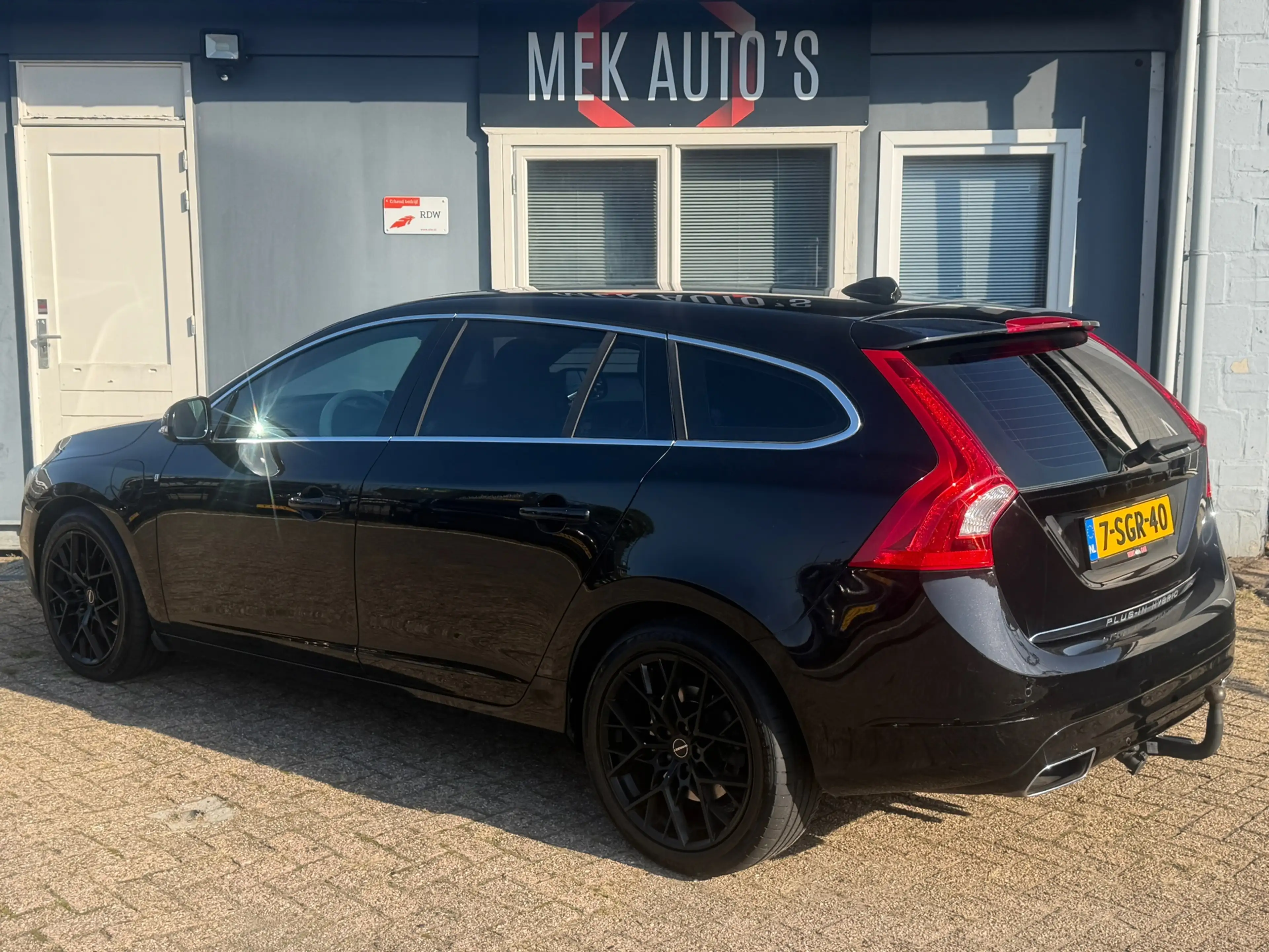 Volvo V60 2.4 D6 AWD Plug-In Hybrid Summum|Pano|Memory|H&K — photo 15