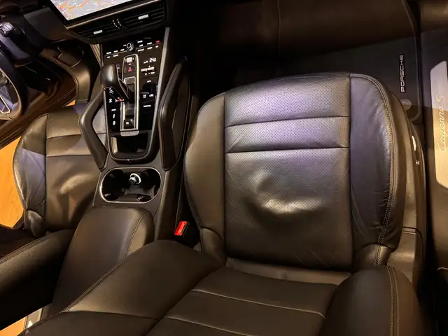 Porsche Cayenne view 12