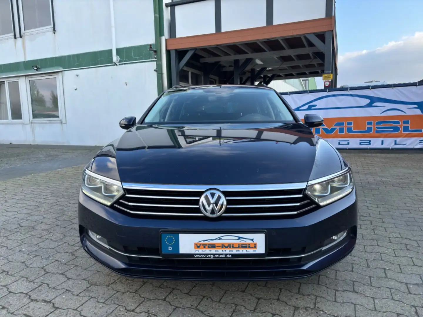 Volkswagen Passat Variant Passat Var. * 2.0 TDI-150PS * 1. Hand * Pano * Blue - 2