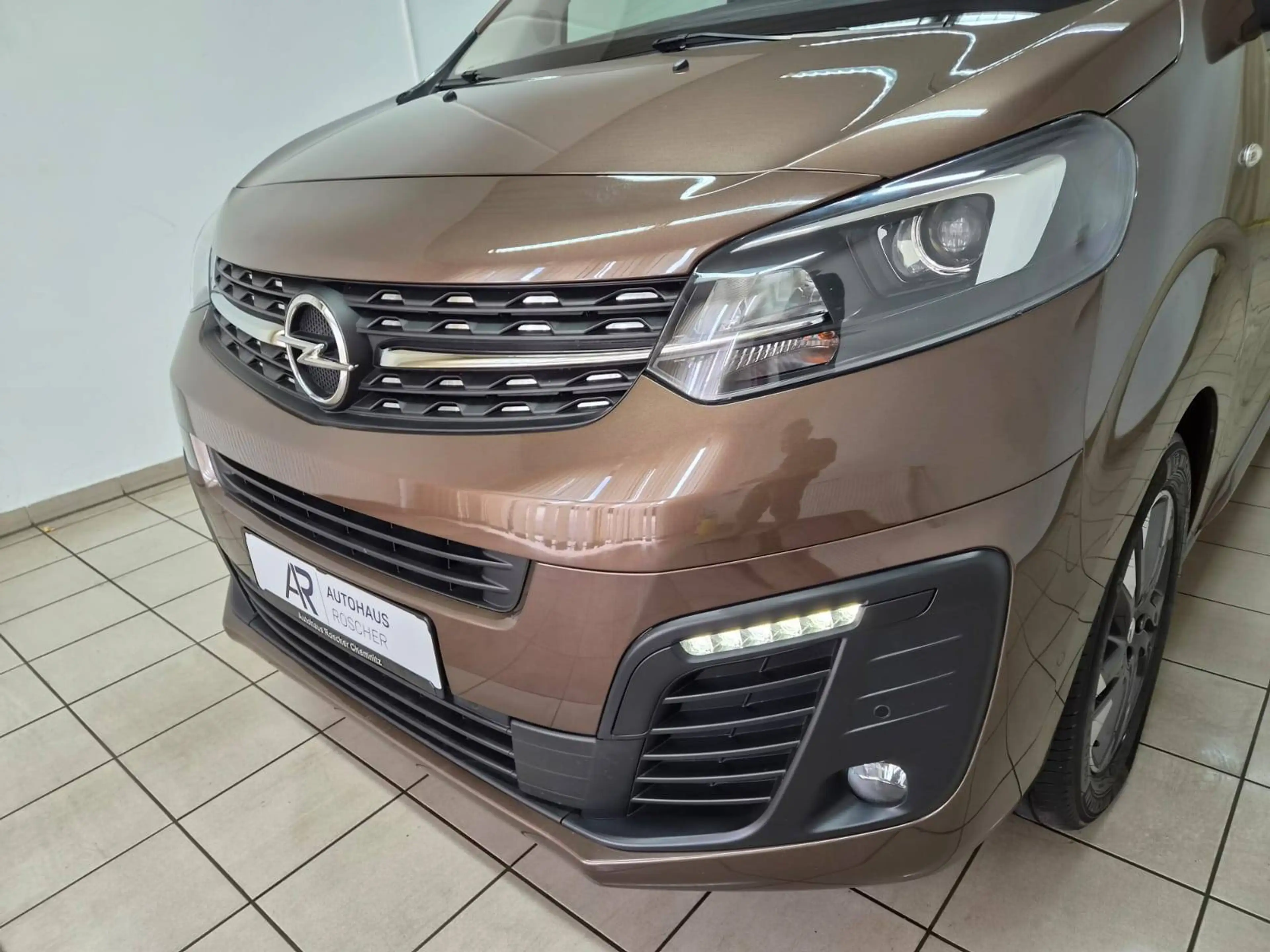 Opel Zafira Life Edition M 2.0D Xenon Head up Display Navigation Anhängerkupplung L2 — photo 5