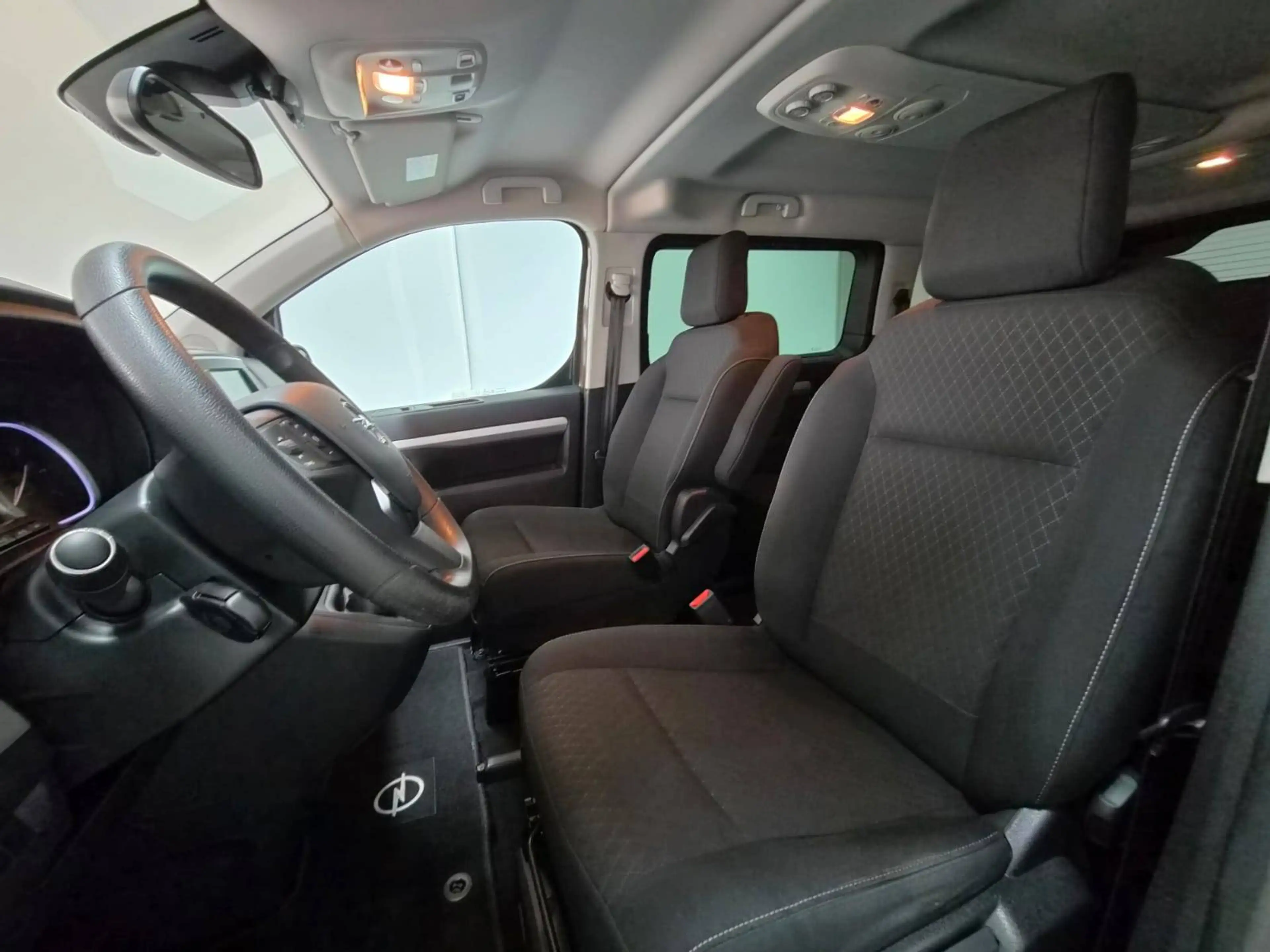 Opel Zafira Life Edition M 2.0D Xenon Head up Display Navigation Anhängerkupplung L2 — photo 7