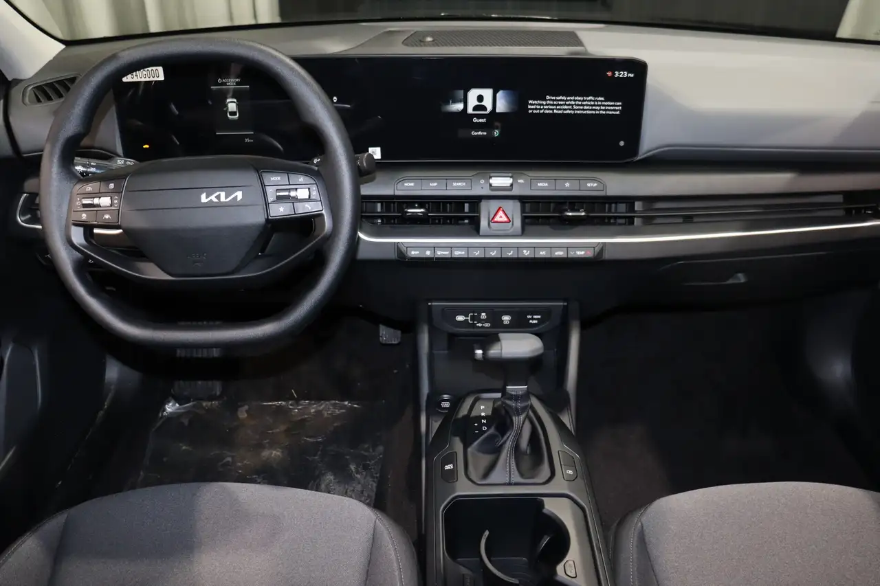 Kia K4 photo Kia K4