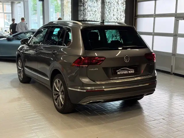Volkswagen Tiguan view 5