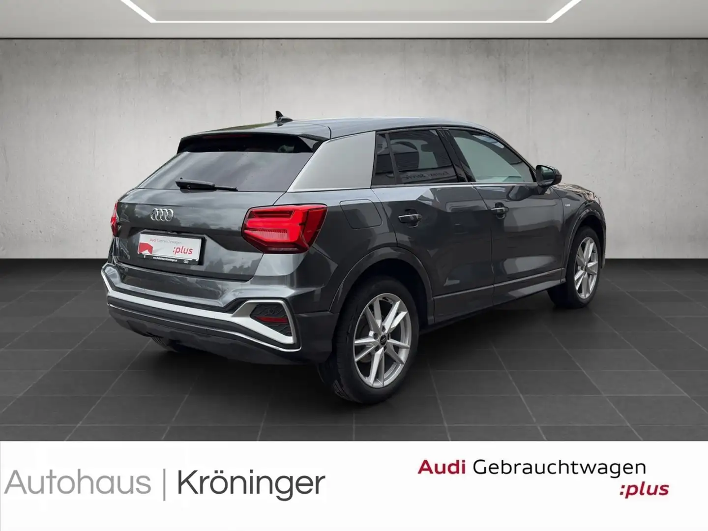 Audi Q2 30 TFSI S line AHK Matrix Navi Standheizung Grau - 2