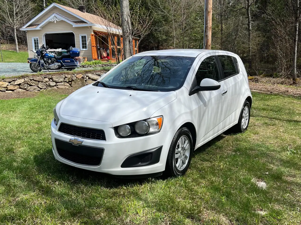 Chevrolet Sonic снимка Chevrolet Sonic