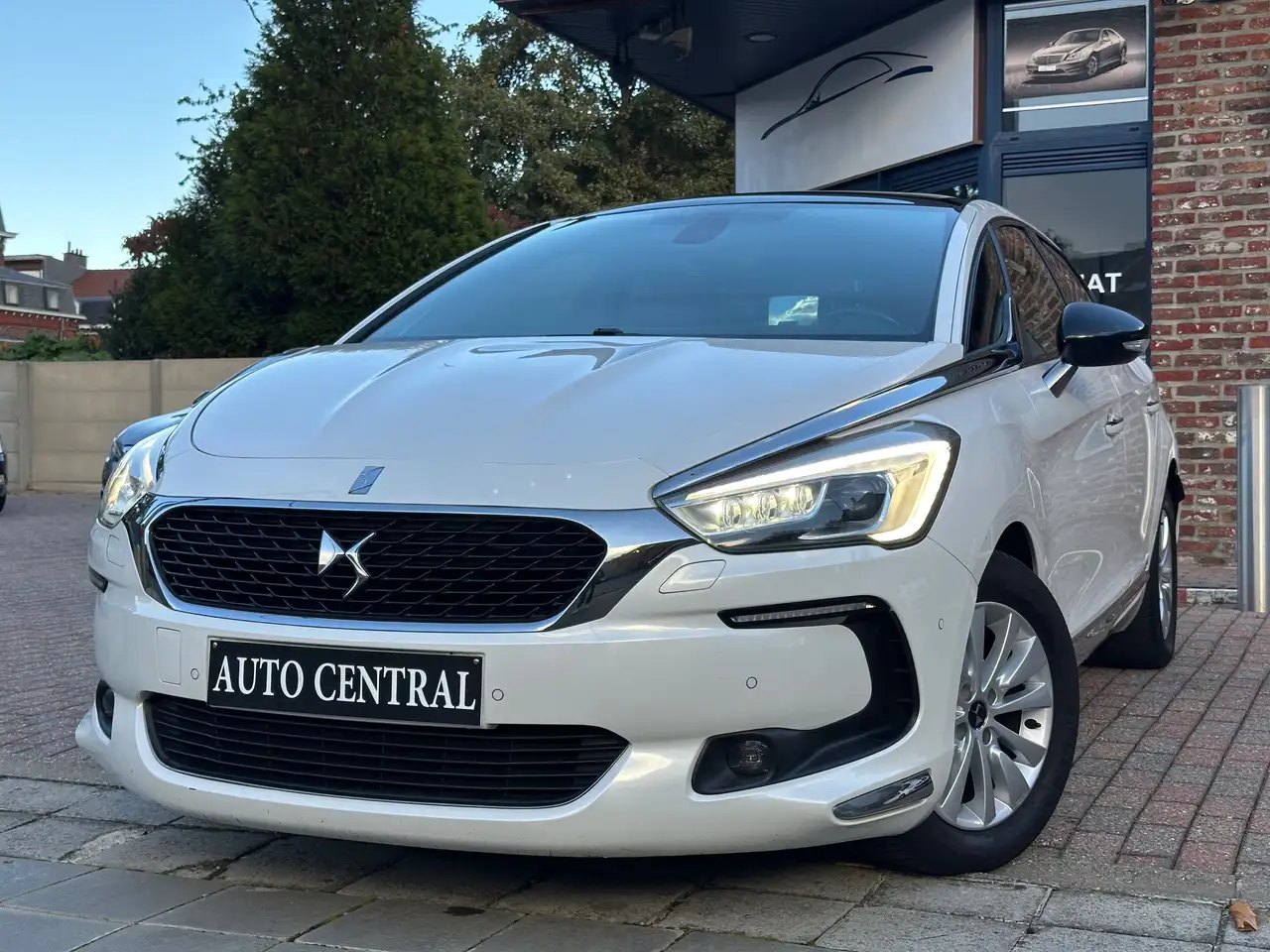 DS Automobiles DS 5