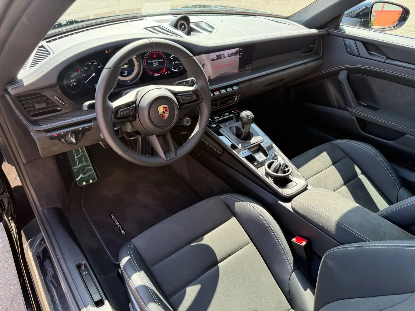 Porsche 992 911 992 CARRERA GTS, MY 2024, NEUWAGEN Zwart - 2