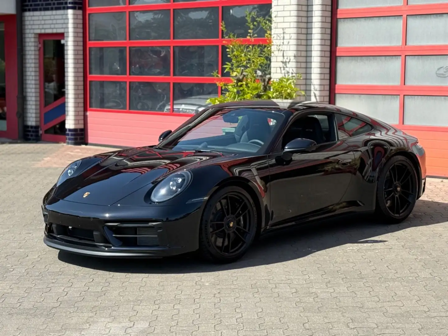 Porsche 992 911 992 CARRERA GTS, MY 2024, NEUWAGEN Zwart - 1