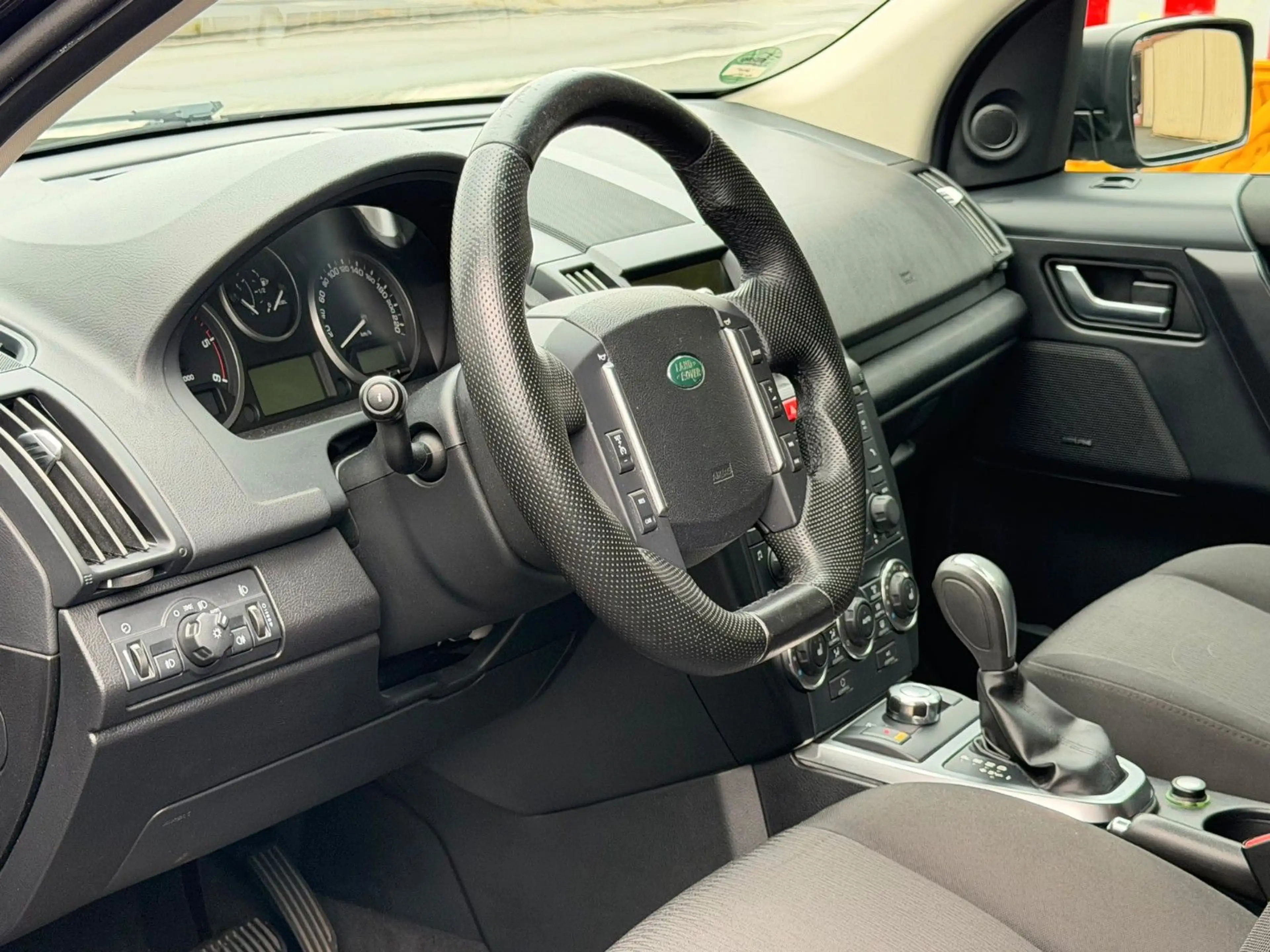 Land Rover Freelander 2 S TD4 Navi-PDC-AHK-2.HAND- — photo 6