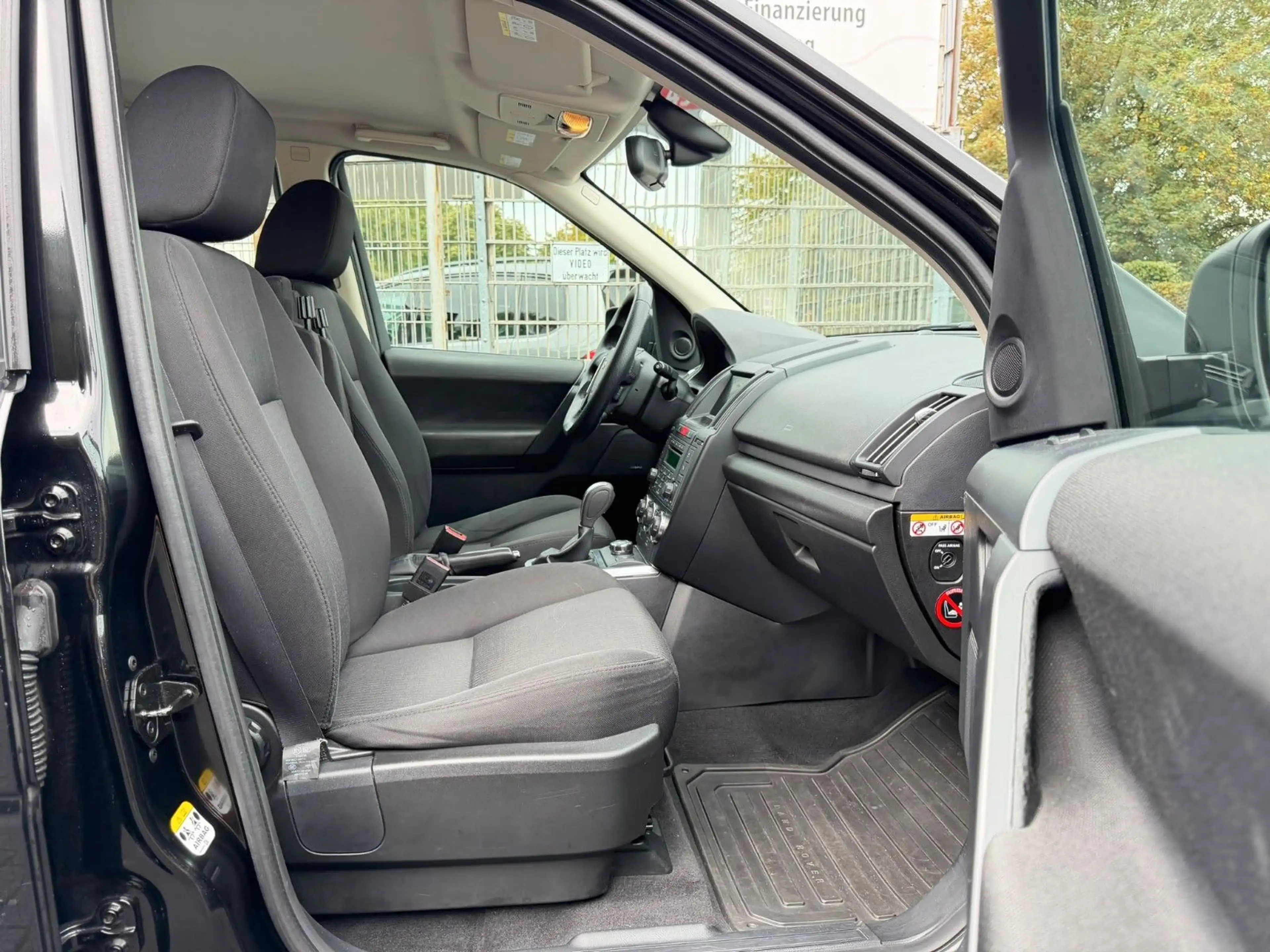 Land Rover Freelander 2 S TD4 Navi-PDC-AHK-2.HAND- — photo 12