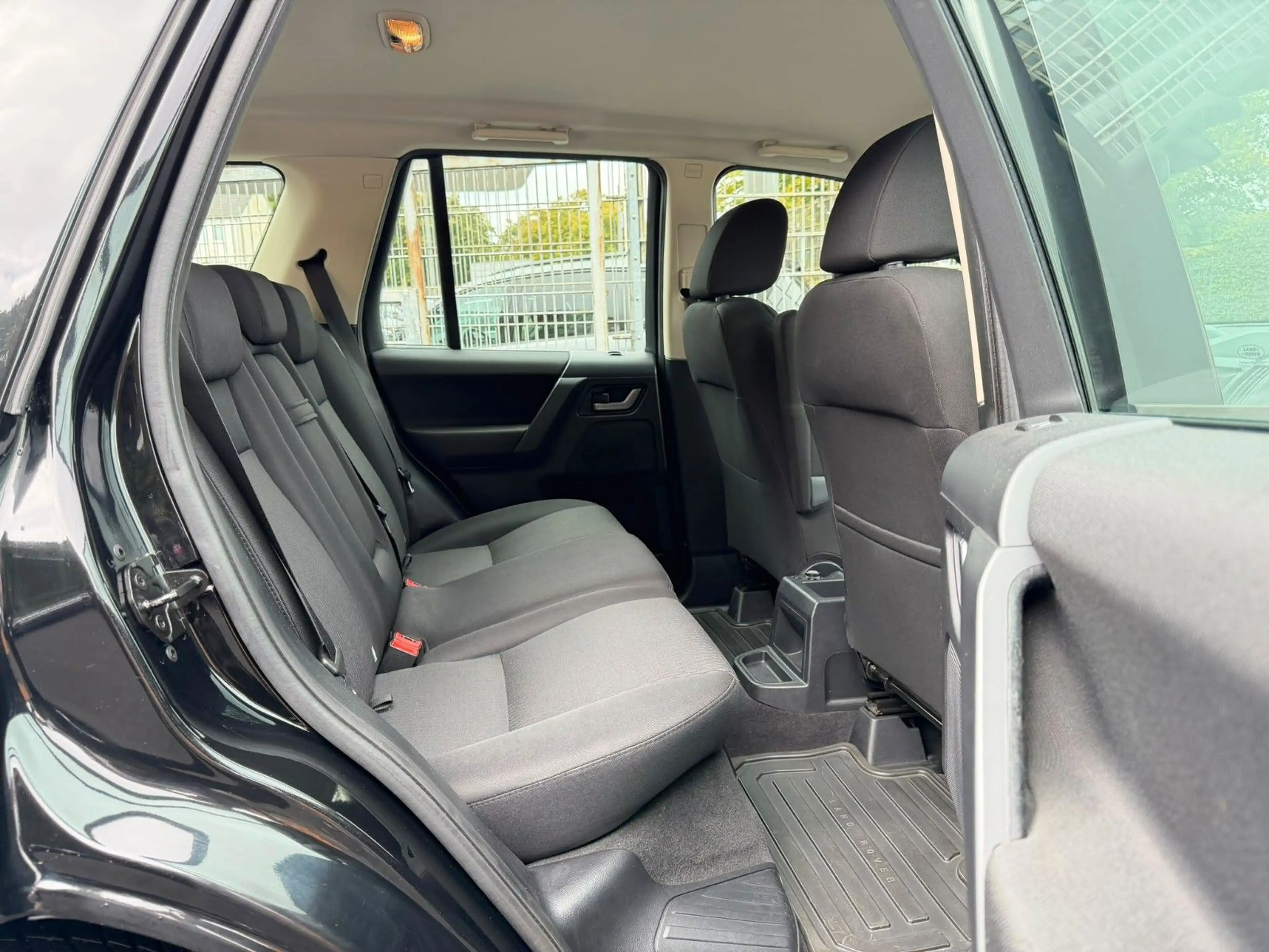 Land Rover Freelander 2 S TD4 Navi-PDC-AHK-2.HAND- — photo 11