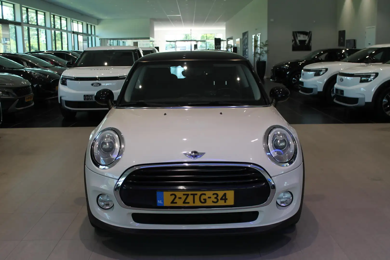 MINI Cooper Mini 1.5 Business | LED | Parkeersensoren achter | Blanc - 2