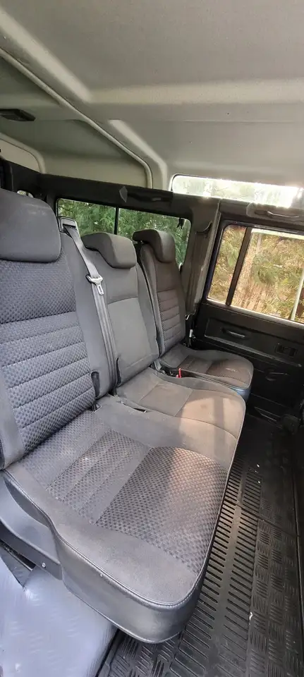 Land Rover Defender снимка Land Rover Defender