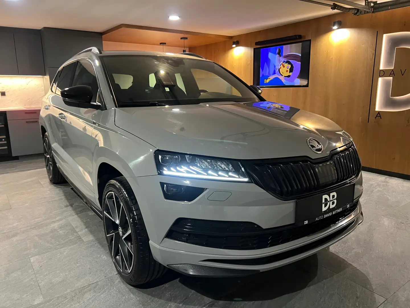 Skoda Karoq Karoq - Sportline - 4x4 - AHK - Black - Keyless Gris - 2