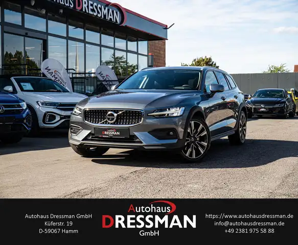 2021 Volvo V60 Cross Country in Grey for sale