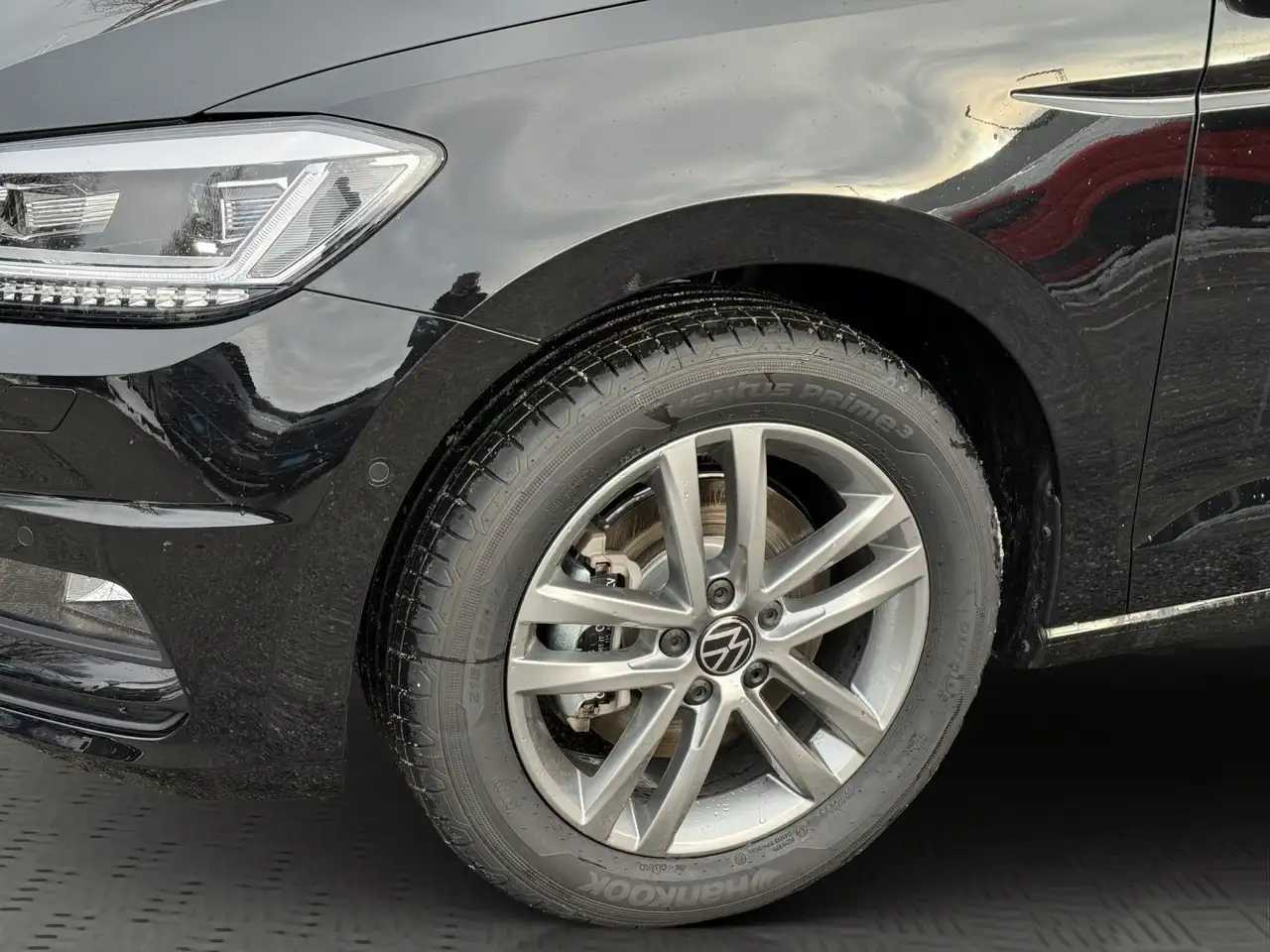 Volkswagen Touran Comfortline 1.5 TSI DSG AHK+ACC+IQ.LIGHT 8
