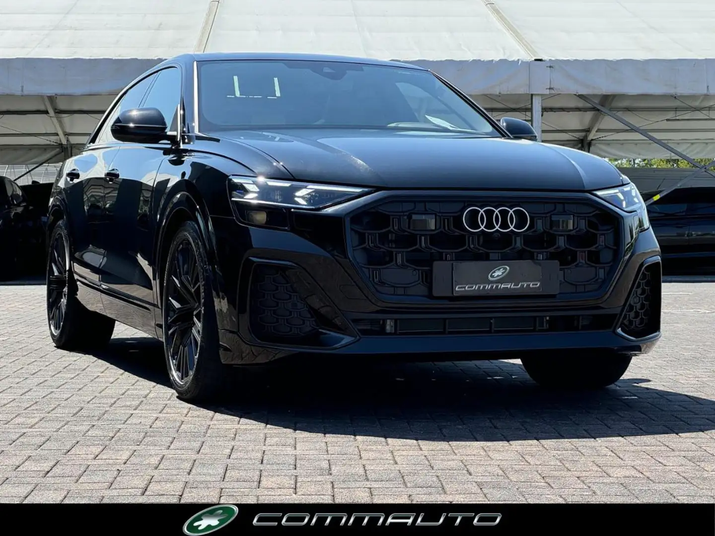 Audi Q8 SUV 50 TDI 286 CV quattro S line edition 4 R.STERZ Noir - 2