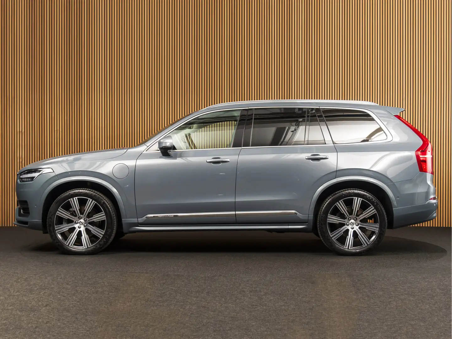 Volvo XC90 2.0 T8 Recharge AWD Ultimate Bright LUCHTVER. I PA Grau - 2
